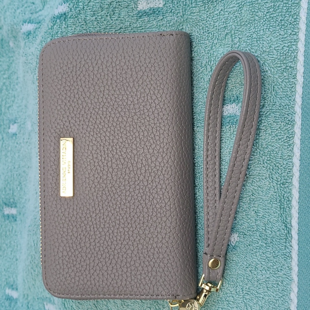Adrienne Vittadini studio wristlet wallet EUC